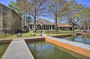 Grills and Boat Dock Comfy Cove on Lake Conroe